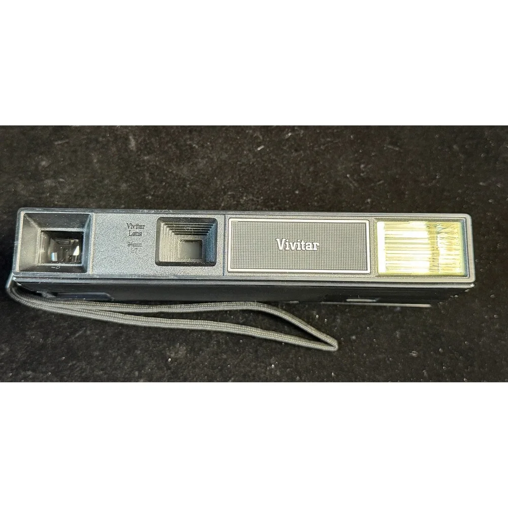 Vintage Vivitar 600 Pocket Camera: 110 Film Point and Shoot with Case, WORKS